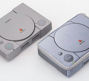 【御玩家】寶島社 初代 PlayStation PS1 原尺寸多用途收納包 主機包 (藍色版) 現貨 2